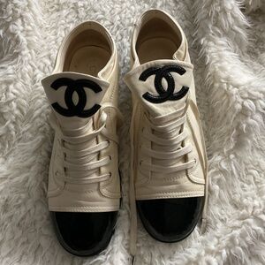 Chanel sneakers size 42